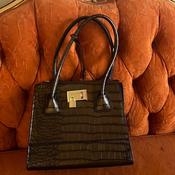 London Fog Bags London Fog Satchel Used In Excellent Condition